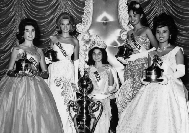 Ieda Maria Vargas, a Miss Brasil, ao lado de outras participantes do Miss Universo 1963.