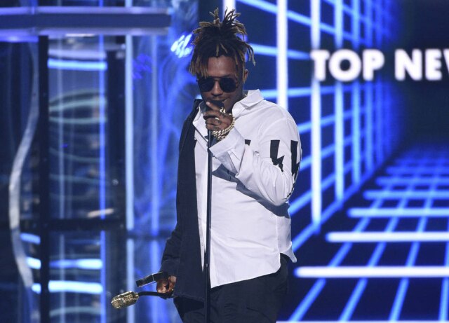 Chris Pizzello/ AP O rapper Juice Wrld durante premiação da Billboard em maio de 2019.