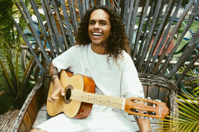 Cauê Tarnowski Com o lançamento do single 'Declaração', Vitão encerra um ciclo importante de sua vida.
