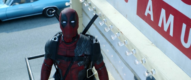 Twentieth Century Fox via EFE Fãs de Deadpool não imaginavam que estariam infringindo uma lei ao andar vestido como o personagem na Suíça.