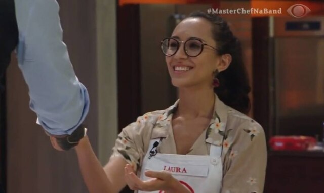 Reprodução de 'MasterChef Brasil' (2020) / Band Laura, vencedora do 18º episódio do 'MasterChef Brasil' em 2020
