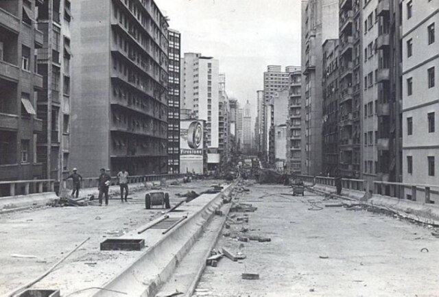 Rolando/Estadão Minhocão recebendo últimos retoques antes da inauguração, em 20 de janeiro de 1971.