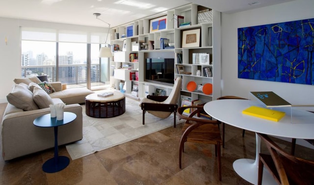 Costas Picadas/Divulgação A arquiteta brasileira radicada nos Estados Unidos Cristiana Mascarenhas assina o projeto deste apartamento em Miami que se tornou um refúgio para um casal de brasileiros que vive em Nova York