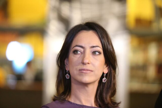 ALEX SILVA/ESTADAO Maquiagem iluminada e joias discretas ajudam o compor o visual de Rosângela, que tem um estilo clássico com um toque de ousadia.