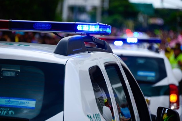 Pixabay/diegoparra A policia da cidade de Des Moines parou um carro desgovernado que estava sendo guiado por uma criança de nove anos