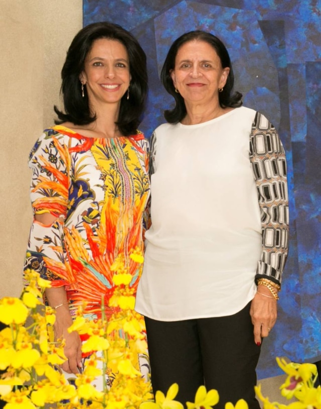 Acervo Pessoal Maria Lúcia Andreoli Pivato, de São Paulo, com sua filha Adriana Chade