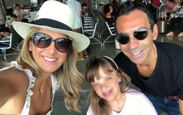 Instagram/@ticipinheiro Ticiane Pinheiro, a filha Rafaela e o marido Cesar Tralli.
