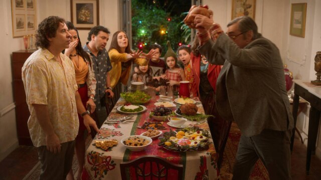 Desirée do Valle / Netflix / Divulgação Cena do filme 'Tudo Bem no Natal que Vem', com Leandro Hassum.