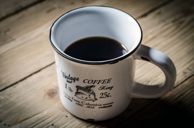 Pixabay O consumo de café deve ser moderado - entre uma e três xícaras por dia.