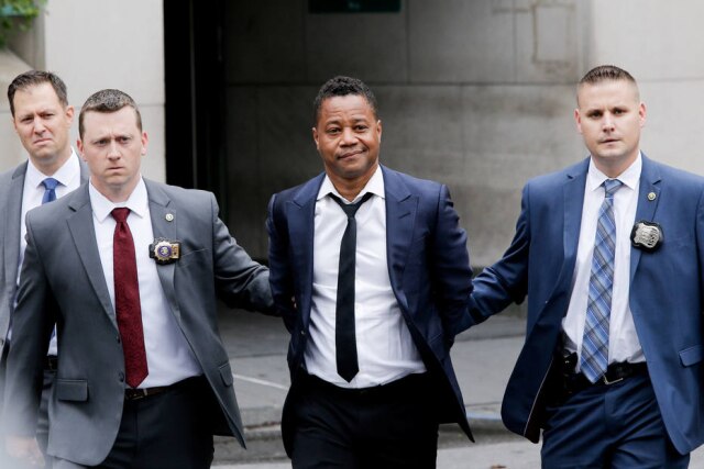 REUTERS/Eduardo Munoz Ator Cuba Gooding Jr. se entrega à polícia de Nova York.