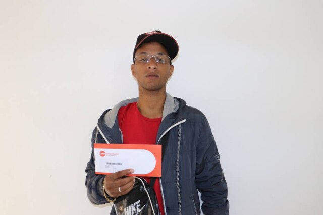 Wesley Nascimento Egresso do sistema prisional de São Paulo recebe vale alimentação do Projeto Recomeçar durante pandemia.