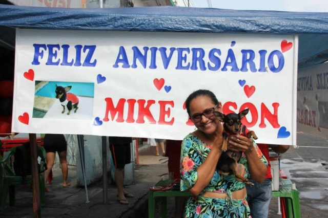 Arquivo Pessoal / Rui Barbosa Aniversário do cãozinho Mike Tyson