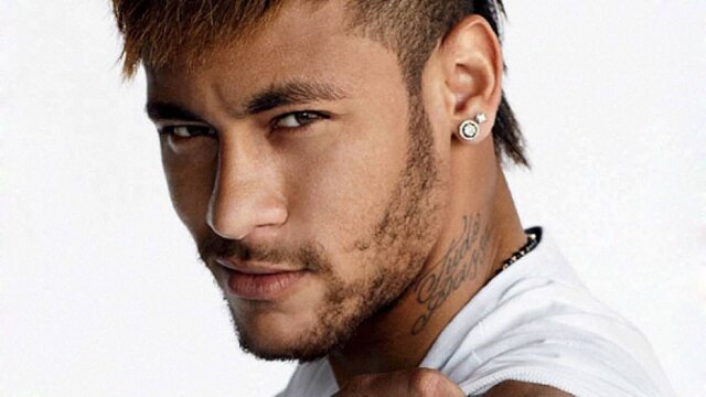 Reprodução Vogue Brasil Neymar Jr em editorial para a revista Vogue Brasil