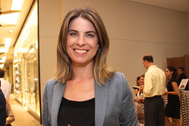 Denise Andrade/Estadão Rita Lobo se envolveu em discussão sobre feminismo no Twitter e foi defendida pela colega Paola Carosella.