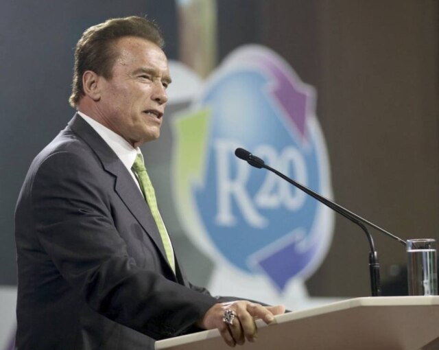 AP Photo/ Ronald Zak Arnold Schwarzenegger discursou no R20 Austrian world summit em maio deste ano