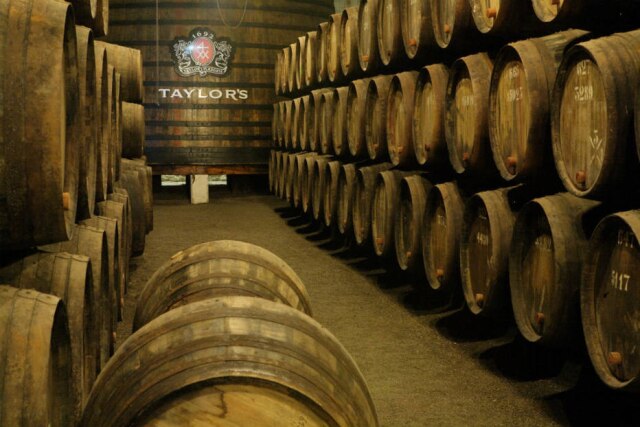 Taylor's A Taylor’s é uma das caves mais antigas da região do Porto e faz vinhos desde 1692