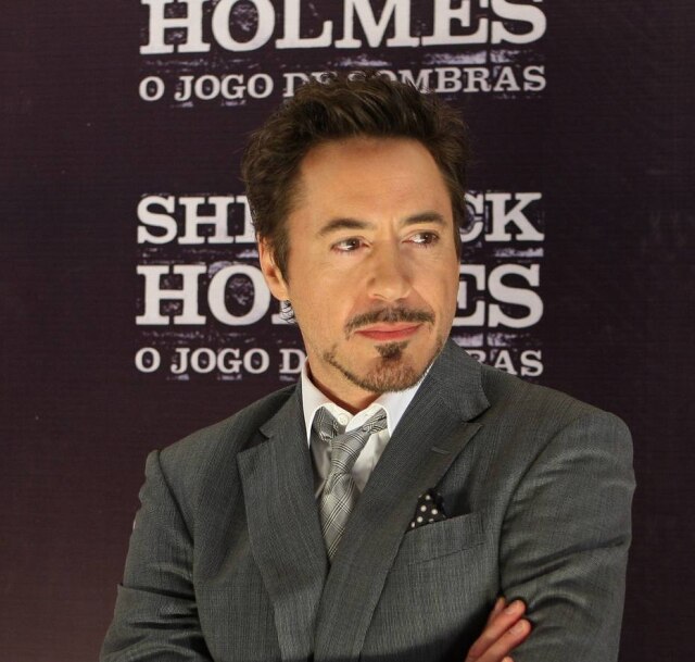 MARCOS DE PAULA/AGENCIA ESTADO/AE O ator Robert Downey Jr. durante o tapete vermelho do filme 'Sherlock Holmes: O Jogo de Sombras', realizado no Cinépolis Lagoon, no Leblon, na zona sul do Rio de Janeiro, em janeiro de 2012.