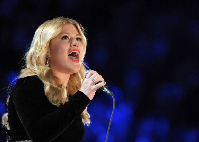 John Shearer/Ivision/AP Kelly Clarkson tem dois filhos e seus enteados, filhos do marido Brandon Blackstock, também moram com ela.