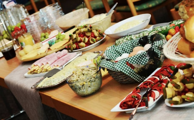 Pixabay/congerdesign Uma empresa de artigos para festas fez comercial em que chama comidas sem glúten de 'nojentas'