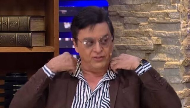 Reprodução/ Rede TV! Cantor Nahim participou do programa 'Luciana By Night', na Rede TV!.