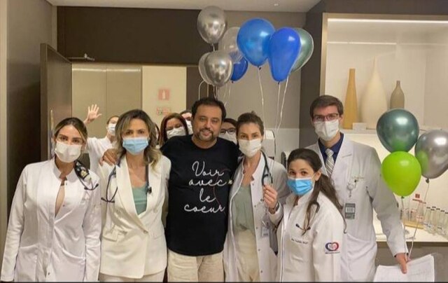 Instagram/ @geraldobalanca Geraldo Luís recebeu alta neste sábado, 20, e comemorou com a equipe médica