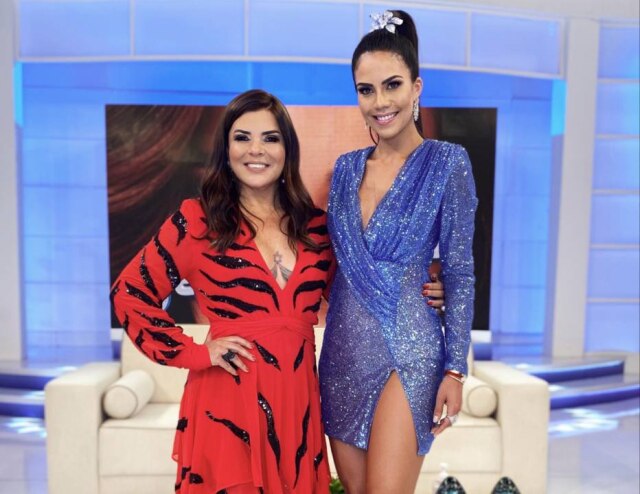 Rede TV! A apresentadora Mara Maravilha e Daniela Albuquerque, que comanda o 'Sensacional', na Rede TV!