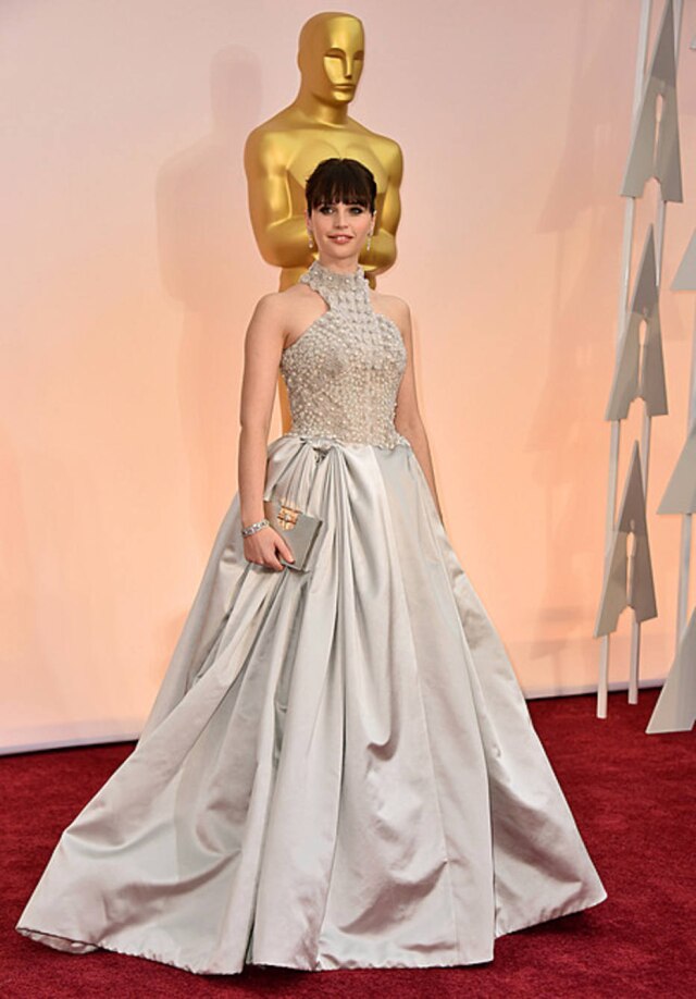 Felicity Jones de Alexander McQueen