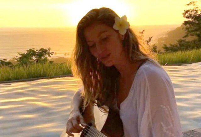 Reprodução/Instagram A modelo Gisele Bündchen compartilhou um vídeo cantando a música "Trem Bala".
