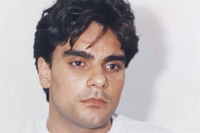 O ex-ator foi condenado há 19 anos de prisão por assassinar Daniella Perez, filha de Gloria Perez, em 1992. Pádua deixou a prisão em 1999, cumprindo apenas sete anos da pena e, desde então, passou a frequentar a Igreja Batista. Agora, o ex-ator trabalha como obreiro de uma igreja evangélica e visita presídios a fim de envangelizar os detentos. Ele acaba de se casar pela terceira vez.