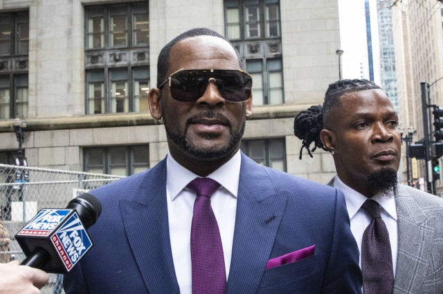 Ashlee Rezin/Chicago Sun-Times via AP O cantor R. Kelly, em março de 2019.