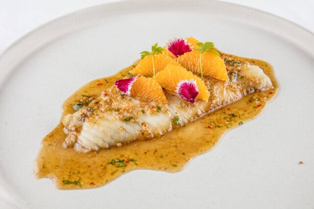 Tomas Rangel Arraia com tangerina, azeite e quinoa.