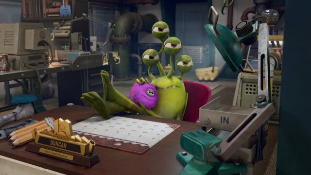 Disney+ O astuto Duncan é um encanador oportunista que não perde a chance de tirar vantagem de qualquer situação. Quando Tylor chega na empresa, ele vê o garoto como uma ameaça.