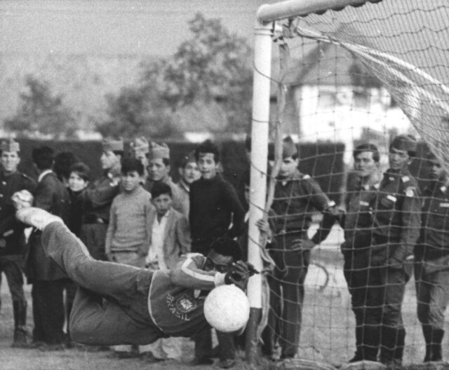 Contra o Fluminense, Pelé marcou a obra-prima que deu origem a expressão  gol de placa