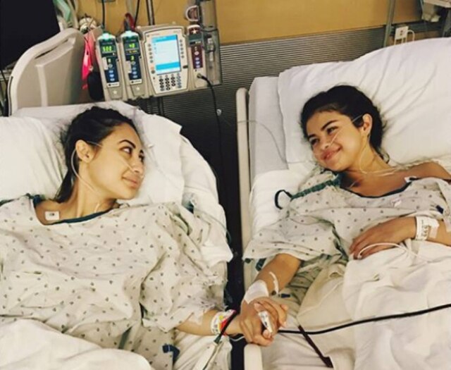 Instagram/selenagomez Francia Raisa e Selena Gomez após a cirurgia de transplante de rim.