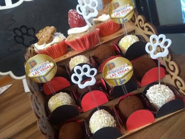 Arquivo Pessoal O brigadeiro para cachorros é feito de purê de batata doce e alfarroba