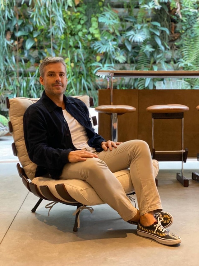 Federico Concilio O empresário Teo Vilela na poltrona Costela, de Martin Eisler, outra das peças em destaque no acervo
