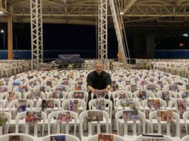 Jonas Pimentel Padre Marcelo Rossi no Santuário Mãe de Deus, sem a presença dos fiéis.