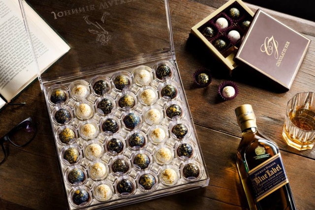 Chocolat du Jour lançou bombons feitos com uísques da Johnnie Walker.