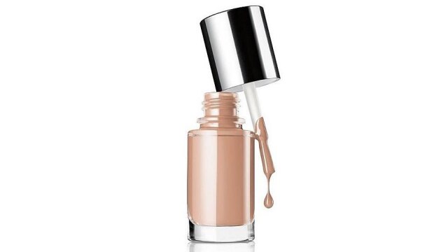 Reprodução A volta dos nude: esmalte Birthday Suit, da Clinique