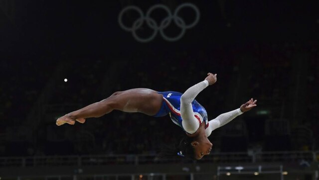 AFP Simone Biles e seus movimentos firmes, que levam o corpo ao máximo grau de flexibilidade