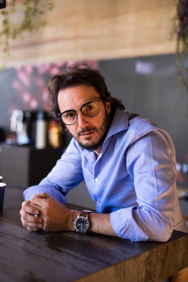 Rafael Renzo Com 25 anos de carreira e grande repertório, o paisagista Ricardo Pessuto disse que uma tampa de shampoo contribuiu para criar o multifuncional Catuaba. "Tudo é referência", diz ele.