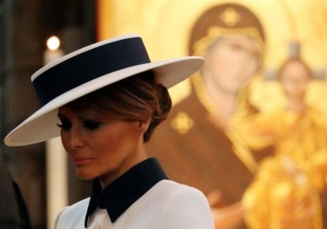 REUTERS/Carlos Barria Primeira-dama dos EUA, Melania Trump, na abadia de Westminster em Londres.