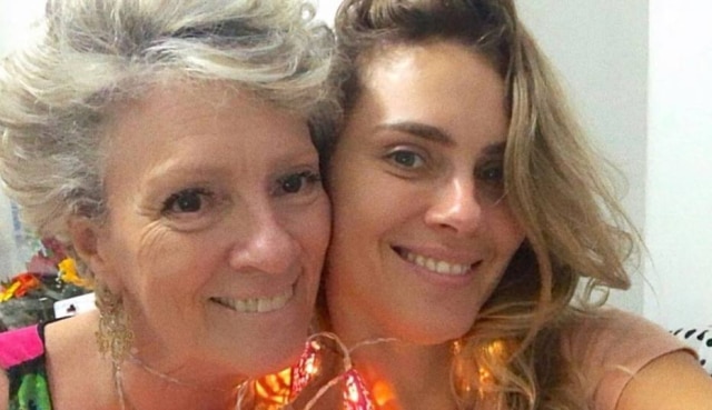 Instagram / @loracarola Carolina Dieckmann ao lado da mãe Maíra Dieckmann.