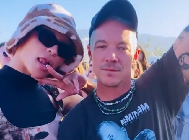 Instagram/@pabllovittar Pabllo Vittar aparece ao lado de Diplo curtindo show de Anitta no Coachella.