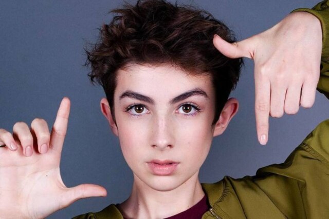 Reprodução/Instagram Lewys Ball é chamado de 'Lew' na internet.