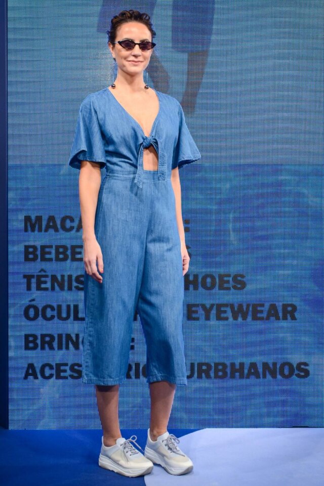 Rene Martins/Divulgação O jeans aparece em versões mais leves para o verão