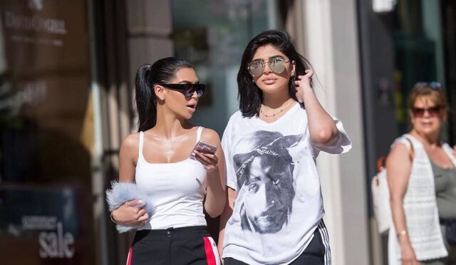 Instagram.com/@soniaxfyza Sonia, à esquerda, e Fyza são constantemente comparadas a Kim Kardashian e Kylie Jenner