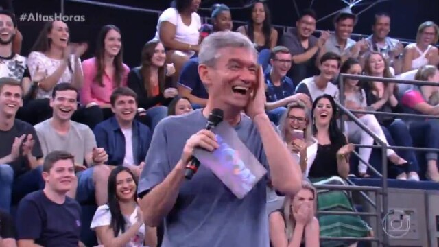 Reprodução do programa 'Altas Horas'/Globo Serginho ficou vermelho após a reposta do rapaz