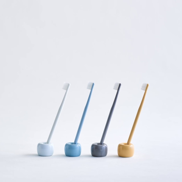 Divulgação/Muji Mini porta escova de dentes de porcelana por R$ 48