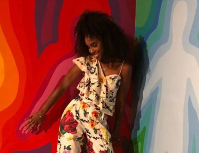 Instagram / @kellyrowland Kelly Rowland durante exposição de arte em Los Angeles.